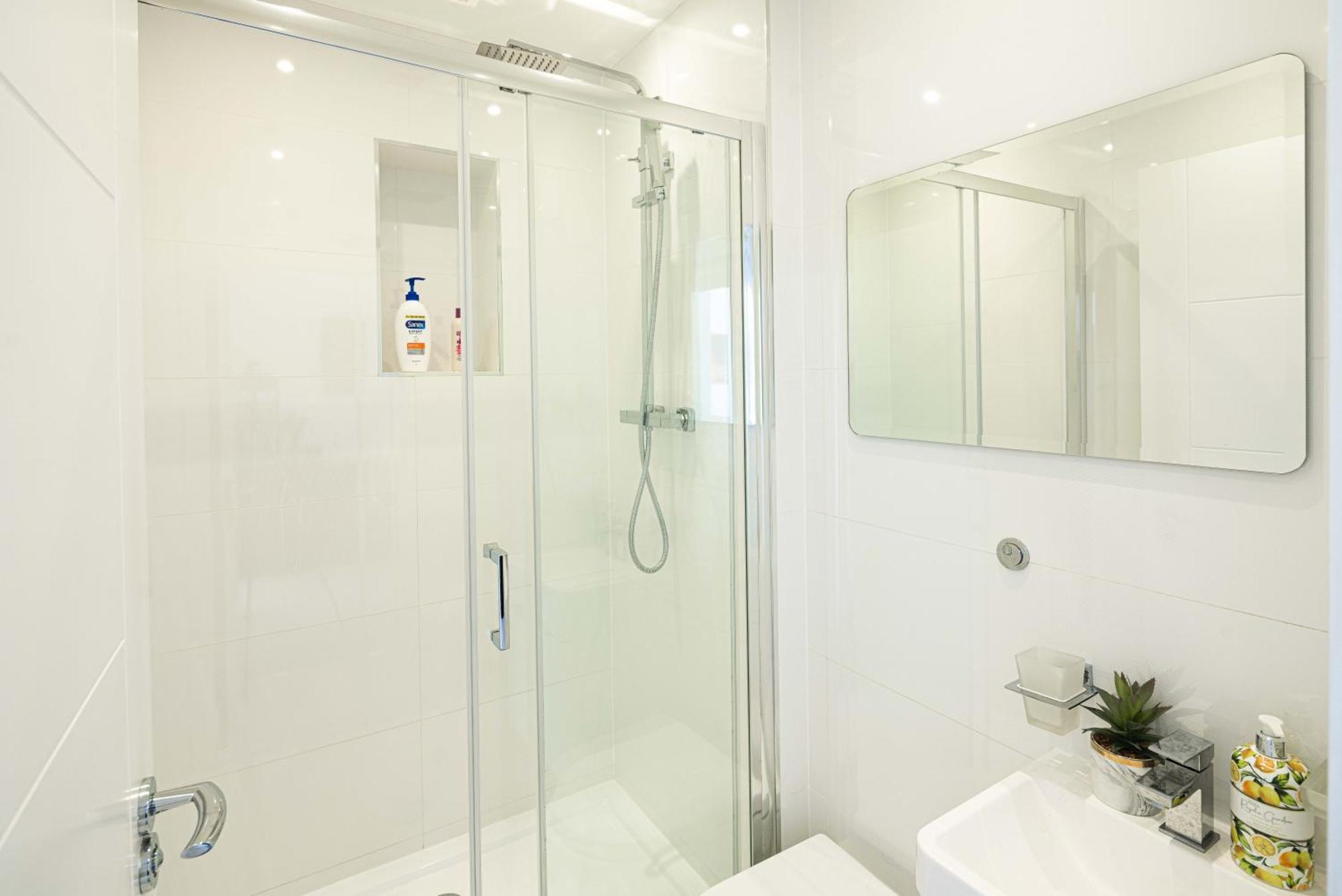 Charming Newly Refurb 2-Bed 2-Bath Whole Apartment Near Hyde Park & Kensington, Prime Paddington Location Zone 1 Londyn Zewnętrze zdjęcie